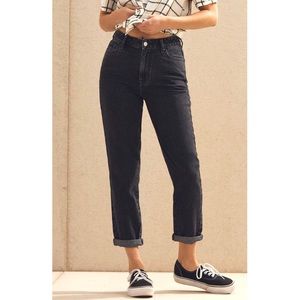 90’s High Rise Cropped Jean Faded Black Denim 23
